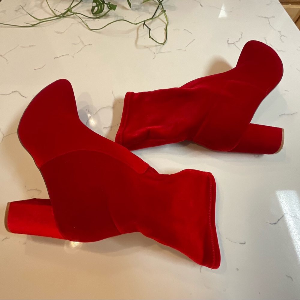 Smash Red Boots - Picture 4 of 5